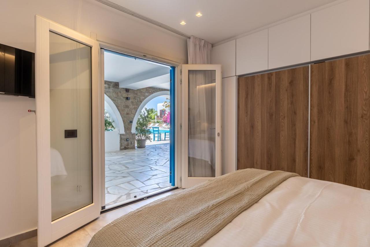Callisti Mykonos Town With Pool View And Calypso Upper Floor With Sea View Exterior foto