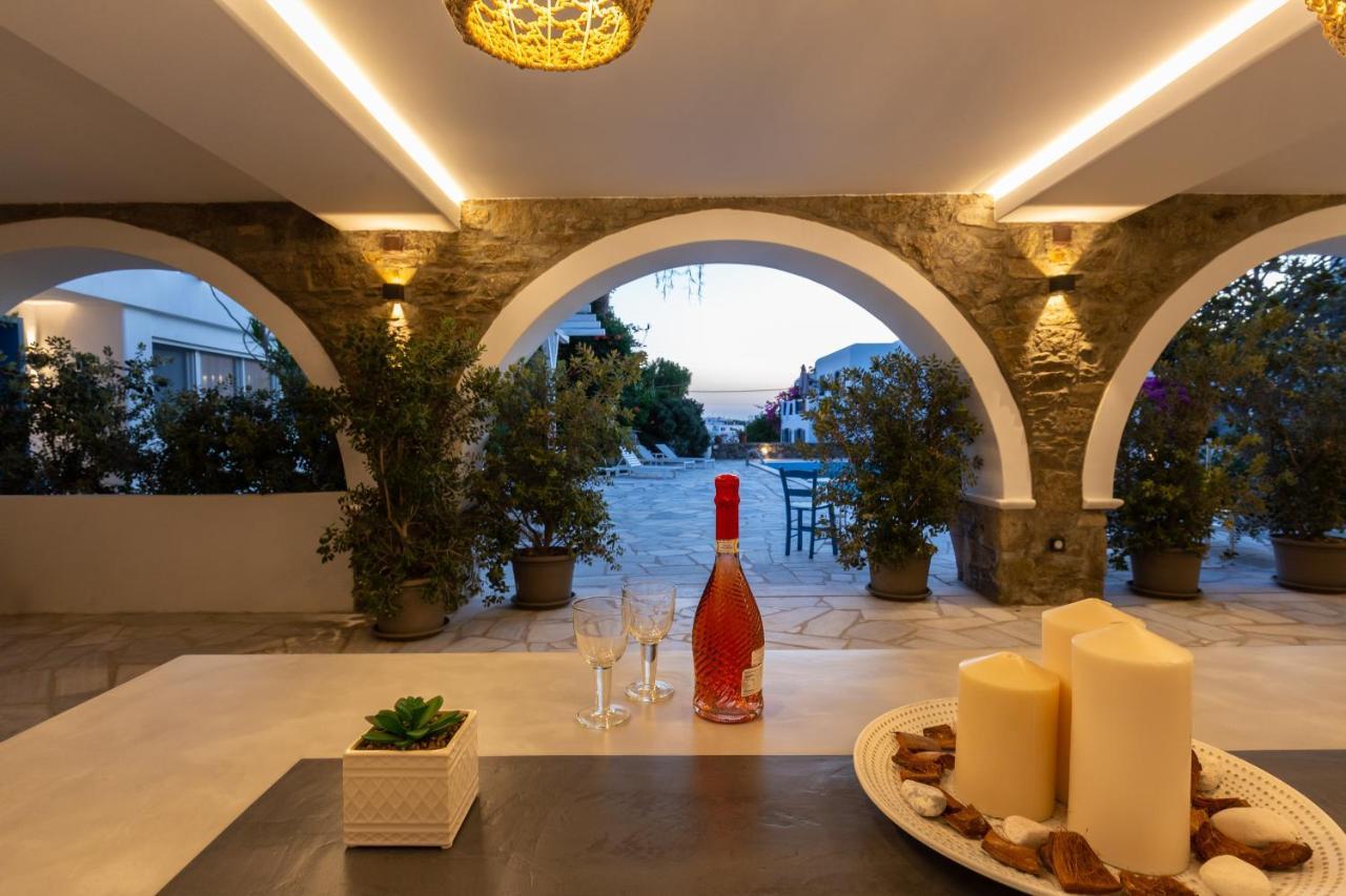 Callisti Mykonos Town With Pool View And Calypso Upper Floor With Sea View Exterior foto