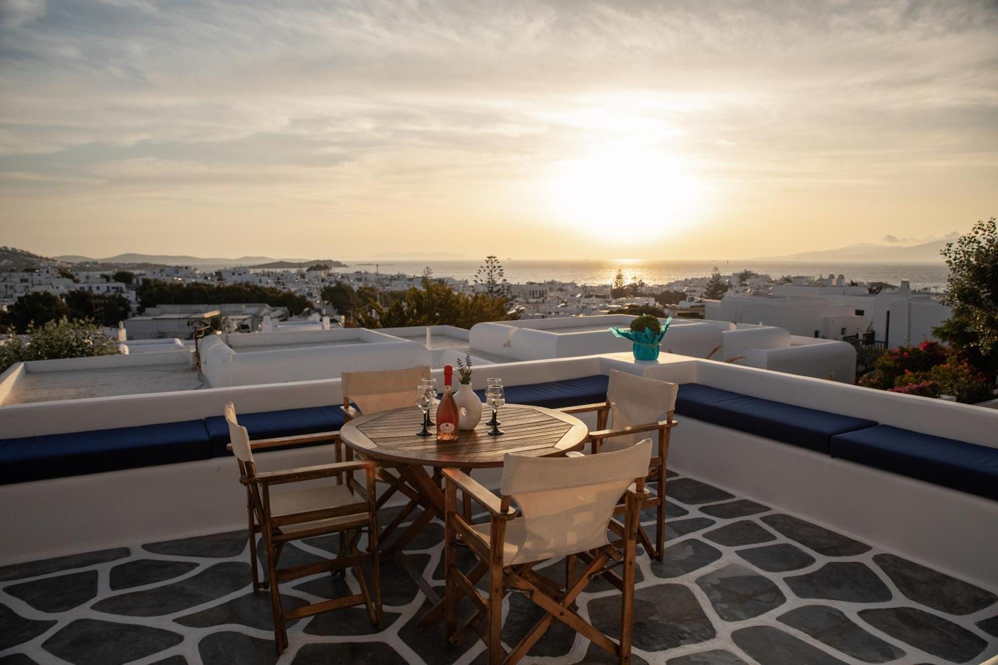 Callisti Mykonos Town With Pool View And Calypso Upper Floor With Sea View Exterior foto